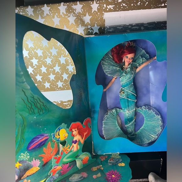 The Little Mermaid “Film premier Edition”/ Toy Story edition - Picture 1 of 8
